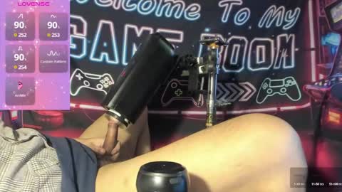 Snapshot of toysformycock chatting on 02/20/25, 07:45 ToysForMyCock online show from 02/20/25, 07:45