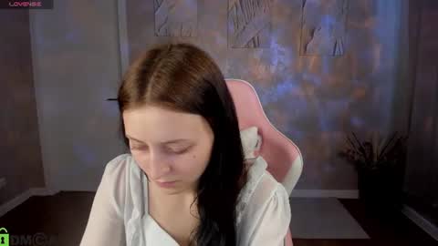 tracey_gill online show from 06/08/26, 09:09