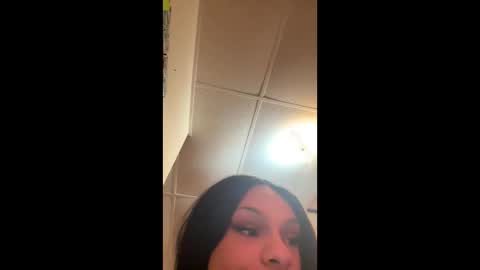 tracy227 online show from 10/25/25, 08:33