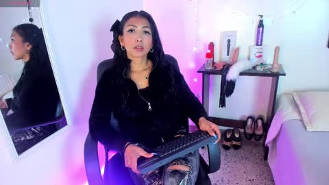 tracy online show from 10/13/25, 01:22