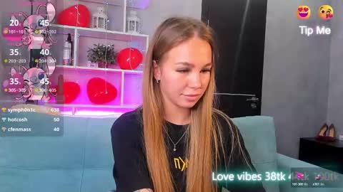 Snapshot of tracy_tay1or chatting on 02/25/25, 09:09 Tracy GMT2 Mon 3 AM - 4 PM Tue 3 AM - 4 PM Wed 3 AM - 4 PM Thur 3 AM - 4 PM Fri 3 AM - 4 PM online show from 02/25/25, 09:09