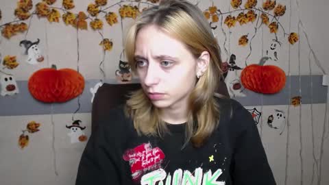 Snapshot of tracyleebb chatting on 11/14/25, 12:04 TracyLeeBB online show from 11/14/25, 12:04