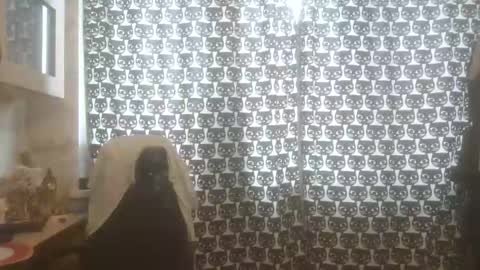 Snapshot of tradewm chatting on 10/16/25, 06:58 Trade4Life online show from 10/16/25, 06:58