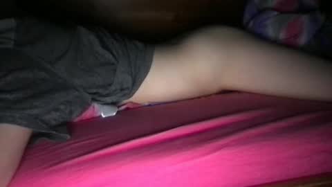 Snapshot of transboy_twink chatting on 12/17/25, 06:19 finn online show from 12/17/25, 06:19