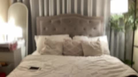 Selena the real cummer online show from 04/21/26, 02:51