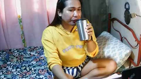 transhottie28 online show from 10/27/25, 12:47