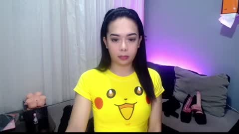Snapshot of transmanilasue chatting on 07/19/26, 11:52 Sue online show from 07/19/26, 11:52
