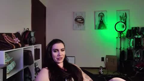 trapqueenskullcrush89 online show from 03/03/26, 09:42