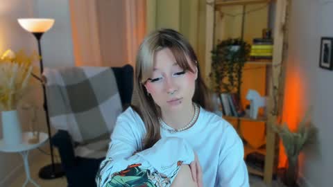 Snapshot of trapsaintgirl chatting on 01/16/25, 03:24 Nyuta Hartmann online show from 01/16/25, 03:24