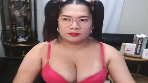 travelergirl online show from 06/09/26, 06:19