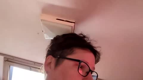 Julie online show from 11/26/25, 06:31