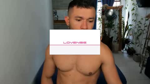 Snapshot of travis_bakerr chatting on 02/23/25, 04:13 travis bakerr online show from 02/23/25, 04:13