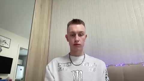 Travis online show from 04/01/26, 10:38