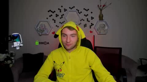 Snapshot of travis_wolf_ chatting on 09/13/25, 07:02 Travis online show from 09/13/25, 07:02