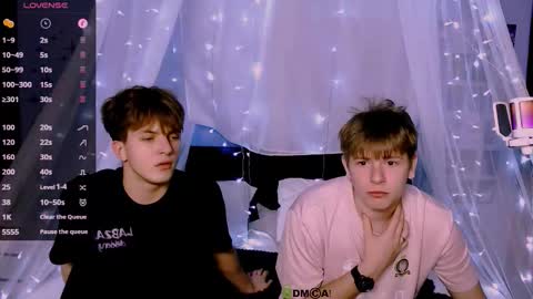 Snapshot of travis_wolf_ chatting on 09/30/25, 07:52 Travis online show from 09/30/25, 07:52