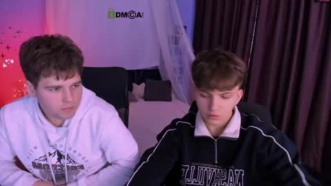 Travis online show from 12/21/25, 08:27