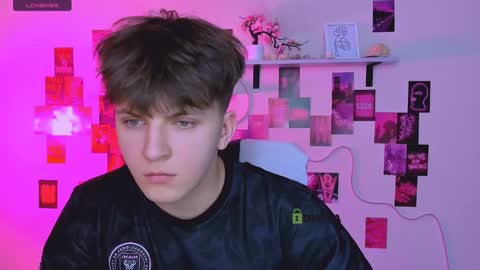 Travis online show from 04/15/26, 09:16