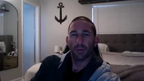 Snapshot of traviskenn chatting on 12/02/24, 12:40 TravisKenn online show from 12/02/24, 12:40