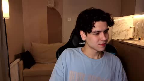 travisrivas online show from 06/12/26, 01:48