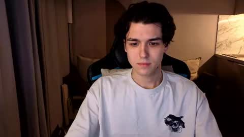 travisrivas online show from 08/05/26, 02:03