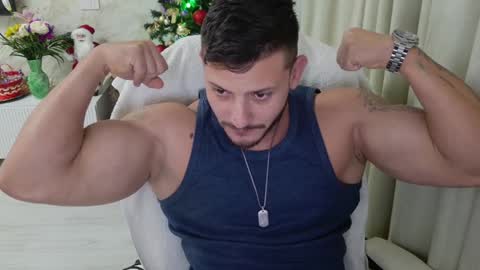 Snapshot of travissholden chatting on 12/27/24, 09:00 TRAVISS HOLDEN online show from 12/27/24, 09:00