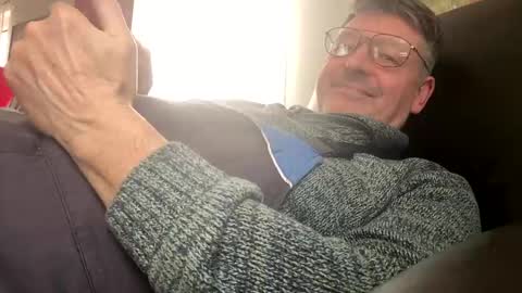 Snapshot of trebgeis1 chatting on 02/15/25, 01:05 trebgeis1 online show from 02/15/25, 01:05