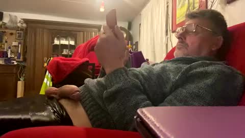 Snapshot of trebgeis1 chatting on 02/20/25, 05:40 trebgeis1 online show from 02/20/25, 05:40