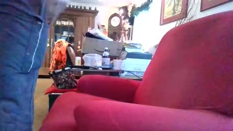 trebgeis1 online show from 12/17/25, 08:42