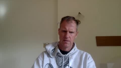 Snapshot of trebo00788 chatting on 10/27/25, 09:24 trebo00788 online show from 10/27/25, 09:24