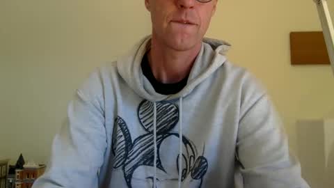trebo00788 online show from 04/25/26, 07:55