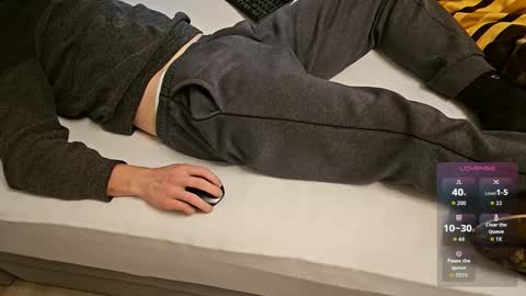 Snapshot of tree1989 chatting on 03/14/26, 08:25 tree1989 online show from 03/14/26, 08:25