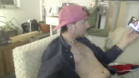 Snapshot of treehuggerhemp chatting on 12/18/25, 03:34 TreeHugger queer online show from 12/18/25, 03:34