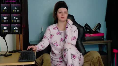 TreeJeanne online show from 10/12/25, 02:54