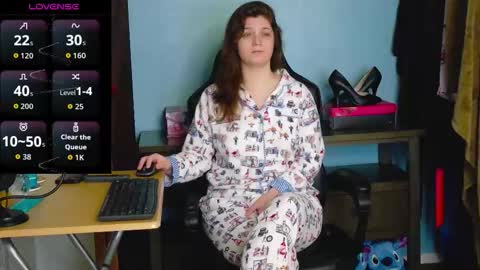 TreeJeanne online show from 11/21/25, 02:54