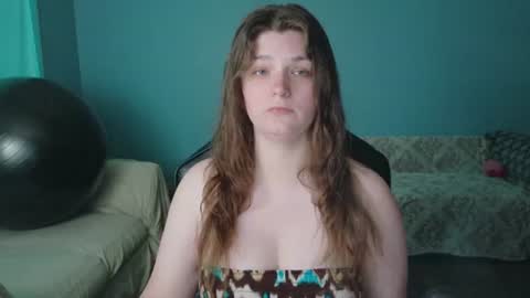 Snapshot of treejeanne chatting on 06/18/26, 10:14 TreeJeanne online show from 06/18/26, 10:14