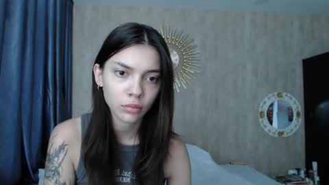 Snapshot of treezyny chatting on 12/26/24, 03:06 Sarah And Jon online show from 12/26/24, 03:06