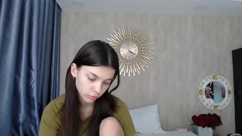 Snapshot of treezyny chatting on 12/30/24, 02:53 Sarah And Jon online show from 12/30/24, 02:53