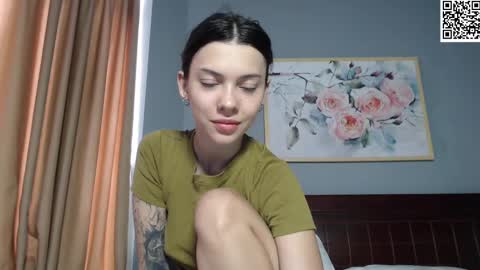 Snapshot of treezyny chatting on 02/20/25, 01:46 Sarah And Jon online show from 02/20/25, 01:46