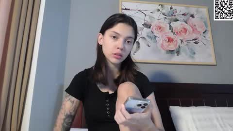 Snapshot of treezyny chatting on 02/28/25, 03:48 Sarah And Jon online show from 02/28/25, 03:48