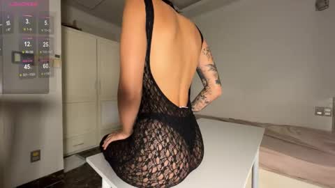 Snapshot of treezyny chatting on 09/16/25, 05:41 Sarah And Jon online show from 09/16/25, 05:41