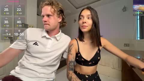 Sarah And Jon online show from 12/21/25, 05:58