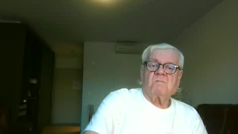 Snapshot of trekbeestje1 chatting on 12/14/25, 07:58 trekbeestje online show from 12/14/25, 07:58