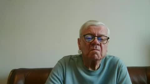 Snapshot of trekbeestje1 chatting on 12/18/25, 09:04 trekbeestje online show from 12/18/25, 09:04