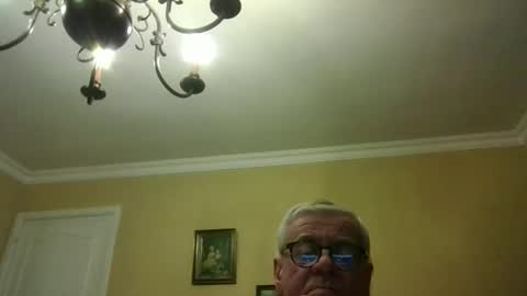 Snapshot of trekbeestje1 chatting on 02/15/26, 05:42 trekbeestje online show from 02/15/26, 05:42