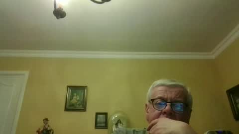 Snapshot of trekbeestje1 chatting on 02/20/26, 05:13 trekbeestje online show from 02/20/26, 05:13