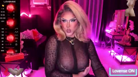 Jade online show from 10/13/25, 01:22