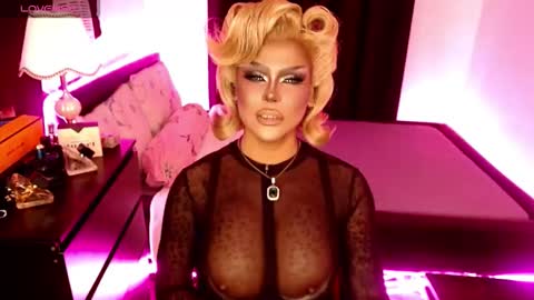 Jade online show from 10/27/25, 08:51