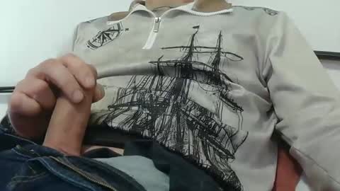 Snapshot of trevido4u chatting on 02/15/25, 06:55 trevido4u online show from 02/15/25, 06:55