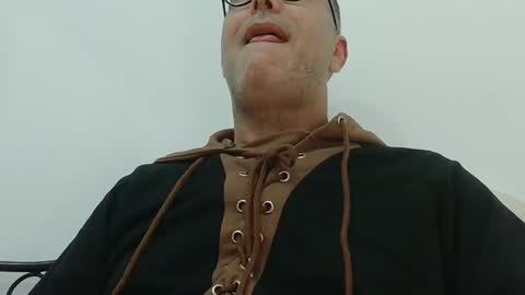 trevido4u online show from 12/22/25, 02:08