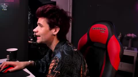 Snapshot of trevor_thomson chatting on 02/24/26, 10:46 Trevor online show from 02/24/26, 10:46